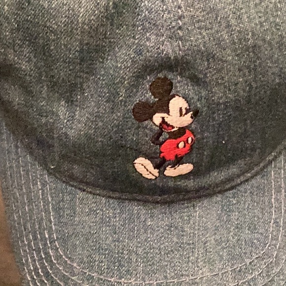 Caps for the head. - Picture 2 of 5